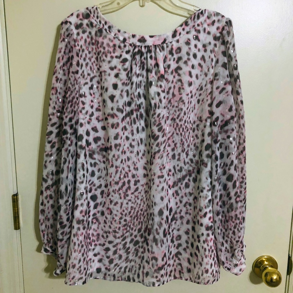 NWT Talbots Snow Leopard Pullover Top Long Sleeve W/ Bow Tie Detail Back Size LP